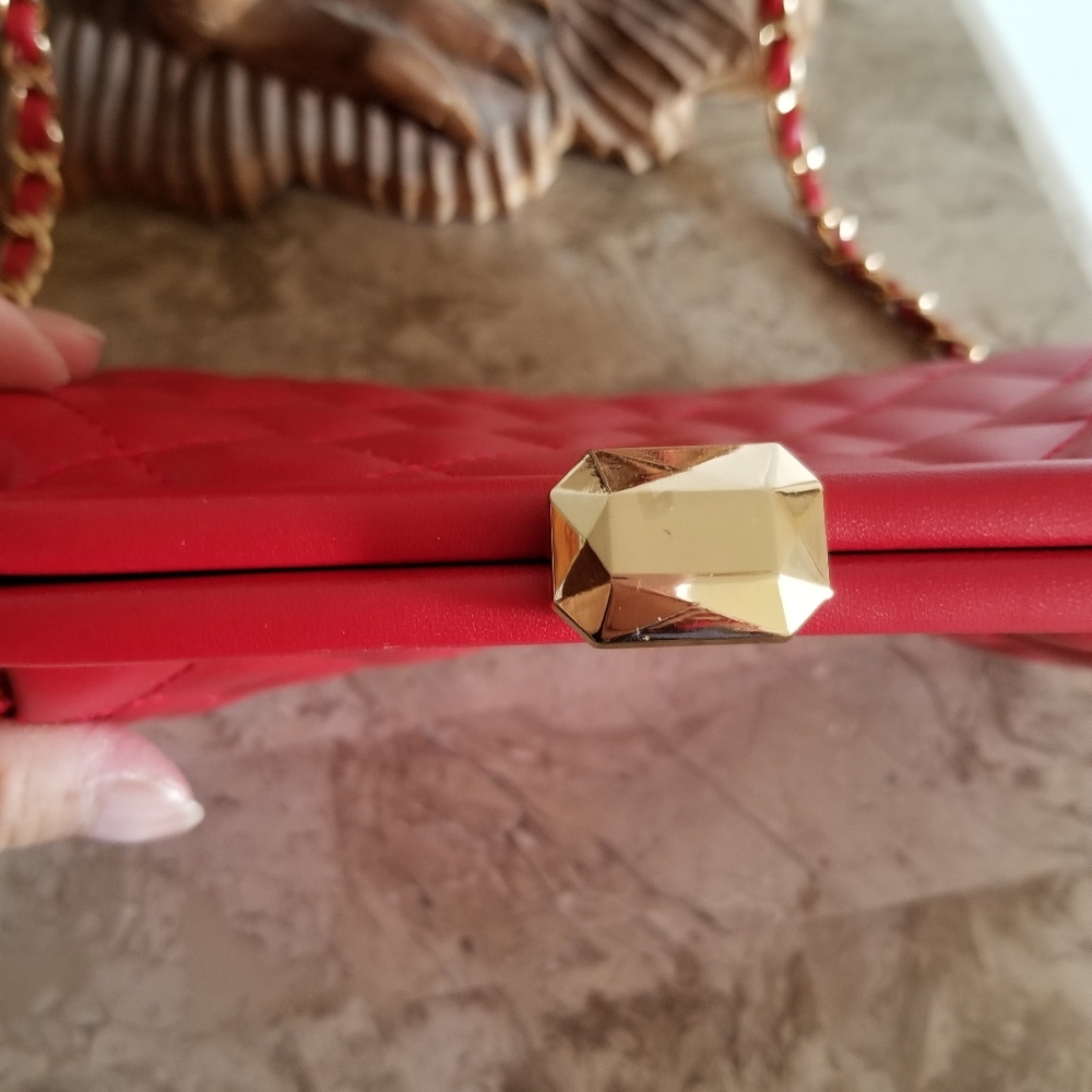 Red Purse - Picture 6 of 6